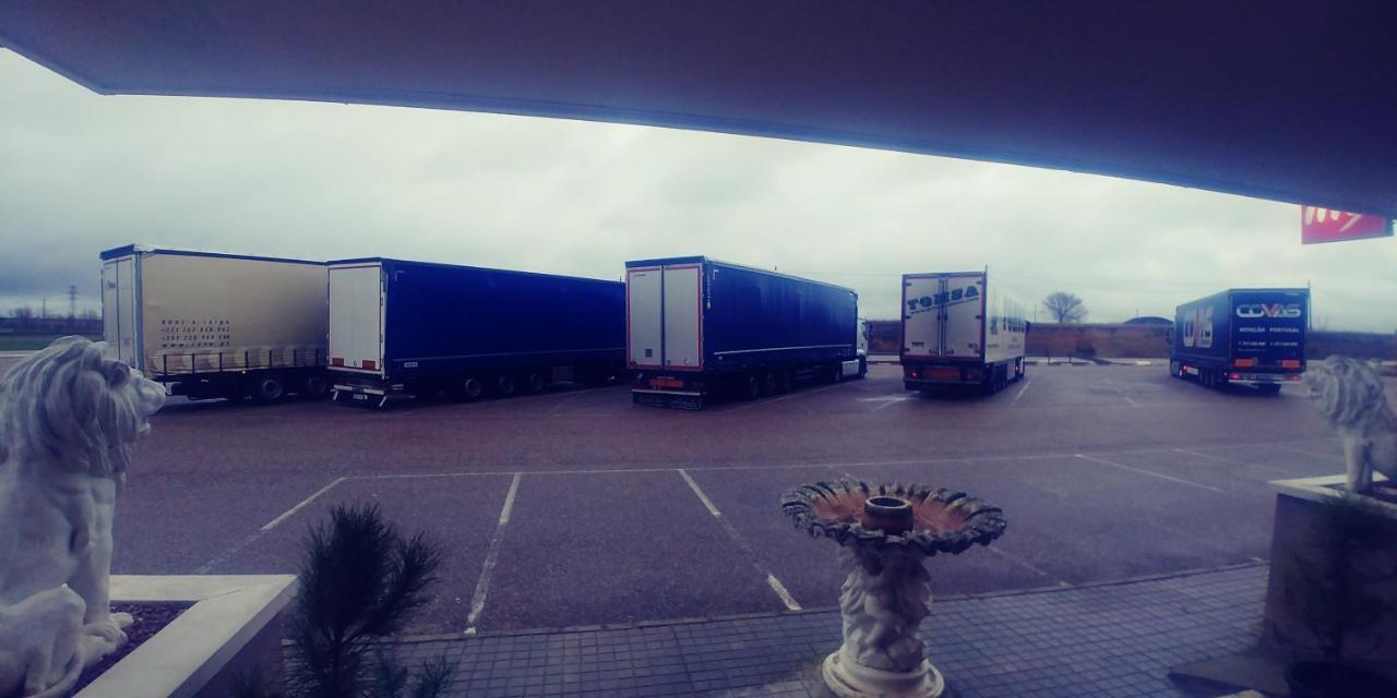 Hotel Ria De Vigo "Tierra De Campos" Becilla de Valderaduey 外观 照片